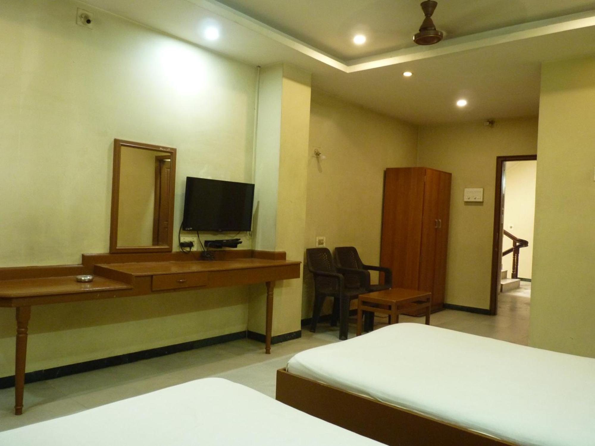 Nanda Lodge Mettuppālaiyam 외부 사진